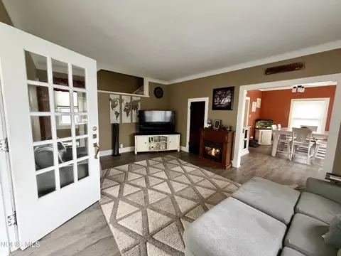 Living - 111 W Wayne St, Paulding, OH 45879 photo 1 of 4