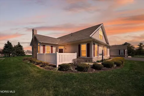 6036 Quarrys Edge Ln, Sylvania, OH 43560