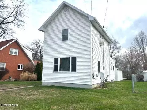 237 Eberly Ave, Bowling Green, OH 43402