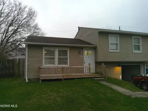 4415 Cape Ln, Toledo, OH 43615