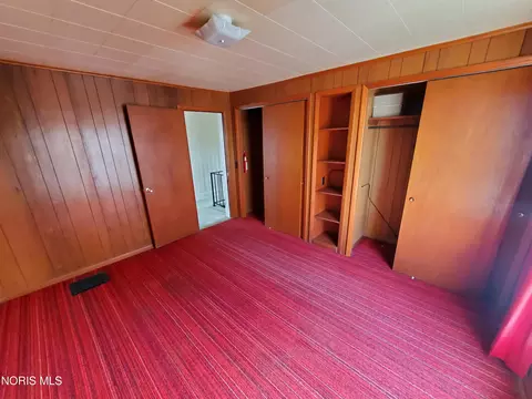 Bedroom - 131 N Hazel St, Upper Sandusky, OH 43351 photo 4 of 5