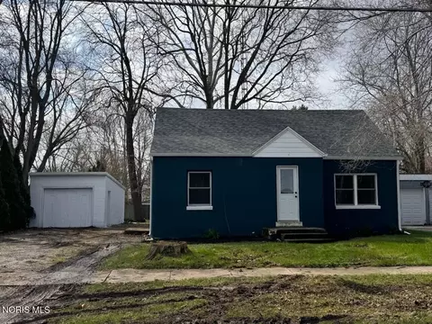 611 W Jackson St, West Unity, OH 43570