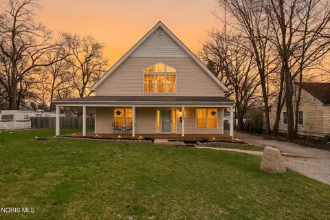 5508 Mclain Dr, Sylvania, OH 43560