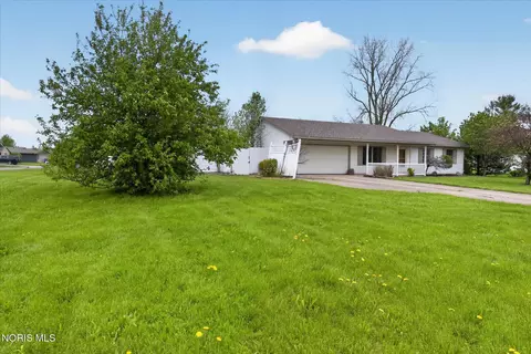 Exterior - 1805 E Wilson St, Bryan, OH 43506 photo 1 of 7
