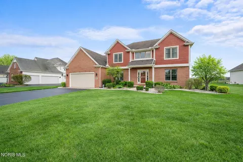 3016 Lexington Glen Blvd, Monclova, OH 43542