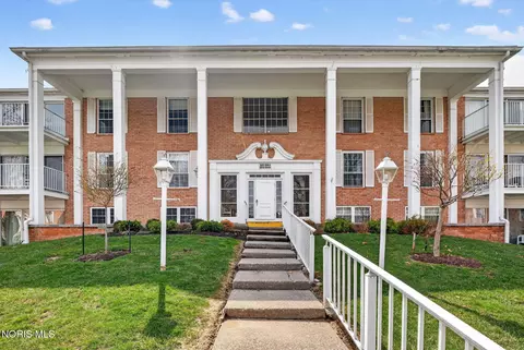 5679 Monroe St #1118, Sylvania, OH 43560