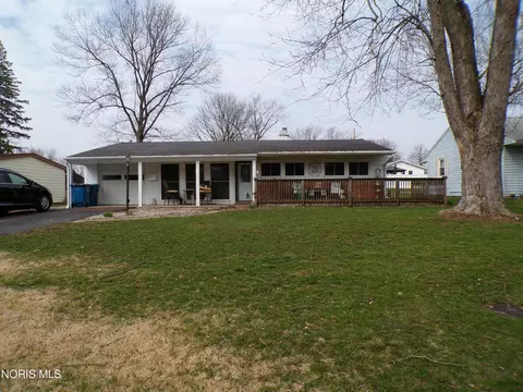 320 Newdale Dr, Bryan, OH 43506