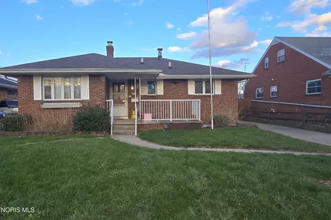 4416 282nd St, Toledo, OH 43611