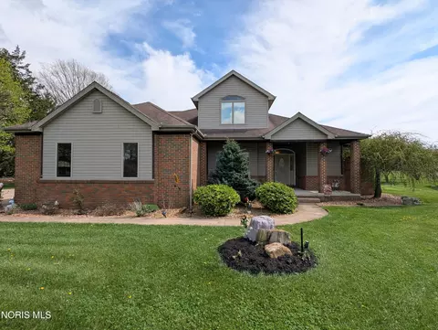 19079 W Orchard Dr, Elmore, OH 43416