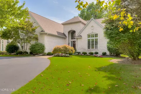 7035 Mourning Dove Ct, Toledo, OH 43617