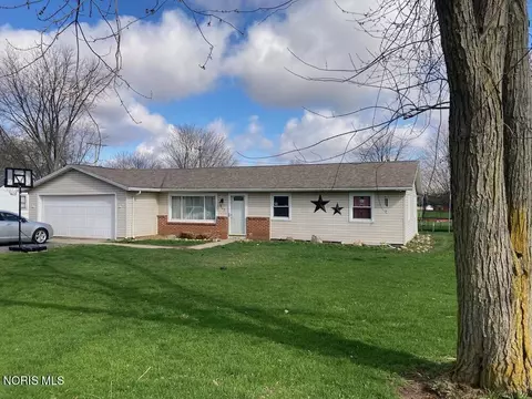 303 E Curtis St, Stryker, OH 43557