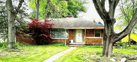 1009 Nela Pkwy, Toledo, OH 43615