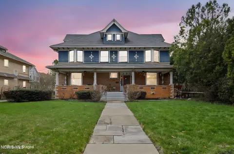 2921 Collingwood Blvd, Toledo, OH 43610