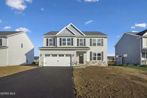 129 Valley Hall Dr, Perrysburg, OH 43551