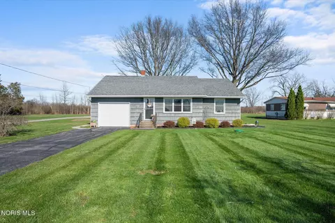 23070 Lemoyne Rd, Perrysburg, OH 43551