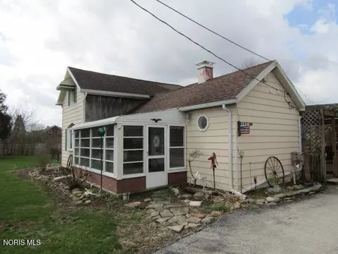 1228 Bury Rd #0, Oregon, OH 43616