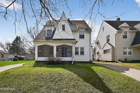 1575 Gould Rd, Toledo, OH 43612