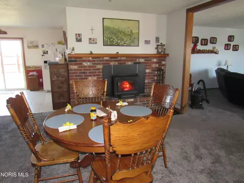 Dining - 8437 18 Rd, Bryan, OH 43506 photo 2 of 4