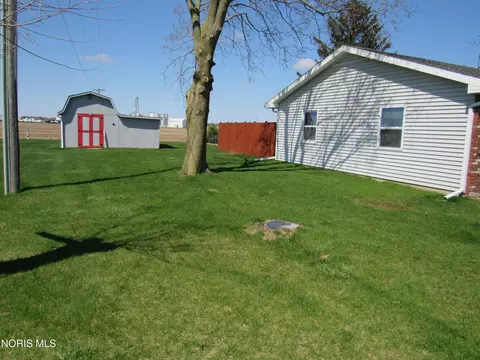 Exterior - 8437 18 Rd, Bryan, OH 43506 photo 4 of 7