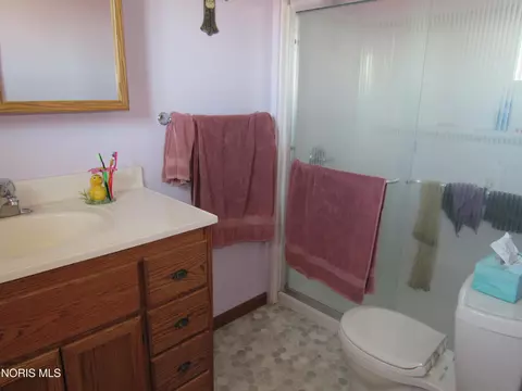 Bath - 8437 18 Rd, Bryan, OH 43506 photo 2 of 2