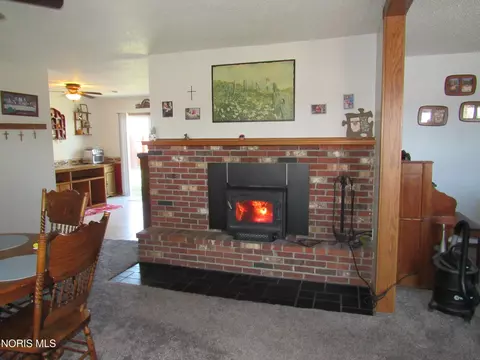 Dining - 8437 18 Rd, Bryan, OH 43506 photo 4 of 4