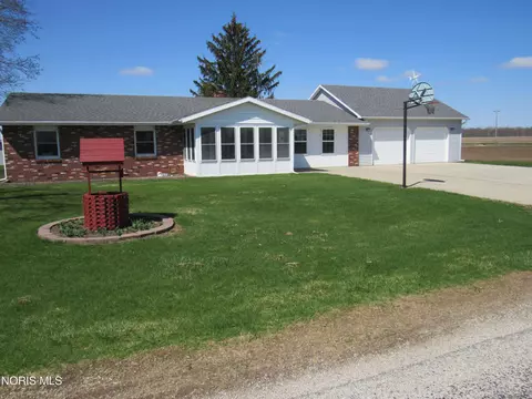 Exterior - 8437 18 Rd, Bryan, OH 43506 photo 2 of 7
