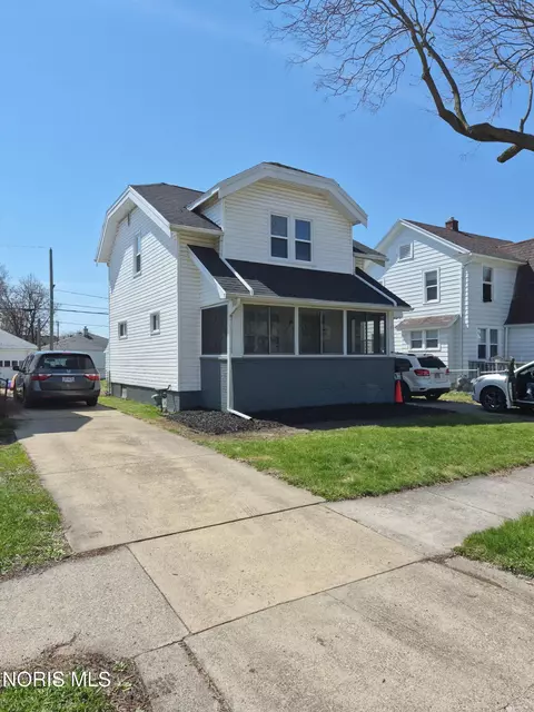 643 Waybridge Rd, Toledo, OH 43612