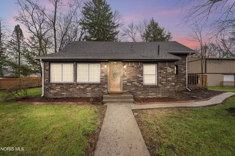 5057 Kellogg Rd, Toledo, OH 43615