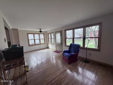 Living - 423 N Johnson St, Ada, OH 45810 photo 3 of 3