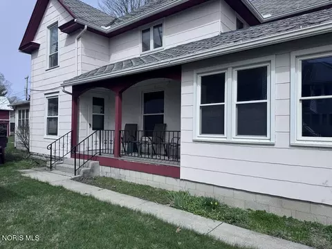 Exterior - 423 N Johnson St, Ada, OH 45810 photo 7 of 8