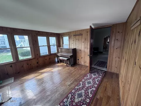 Exterior - 423 N Johnson St, Ada, OH 45810 photo 1 of 8