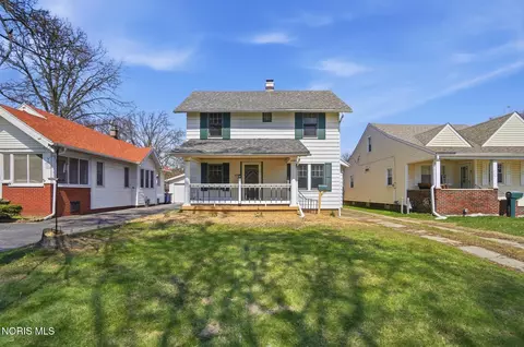 2306 Eastbrook Dr, Toledo, OH 43613