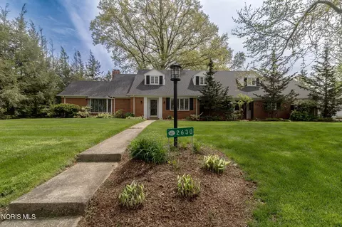 2630 Edgehill Rd, Ottawa Hills, OH 43615