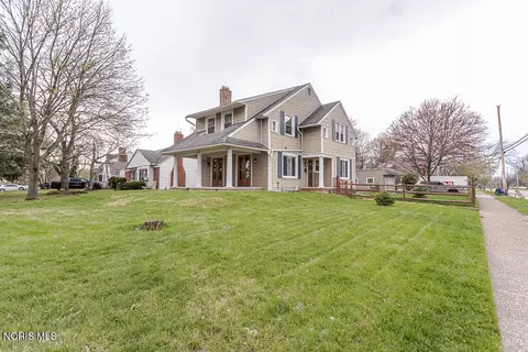 3402 Beverly Dr, Toledo, OH 43614