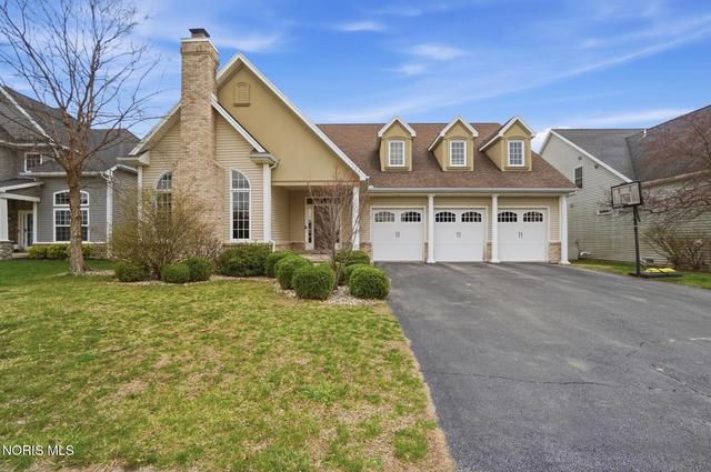 5908 Walnut Springs Blvd, Sylvania, OH 43560