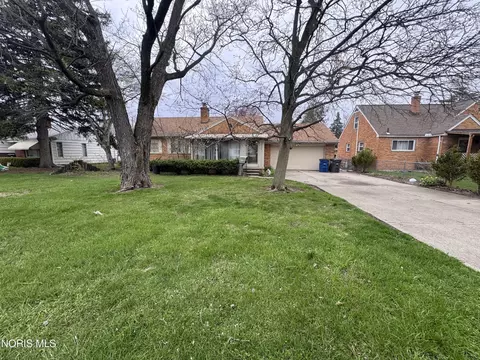 3260 Glencairn Ave, Toledo, OH 43614