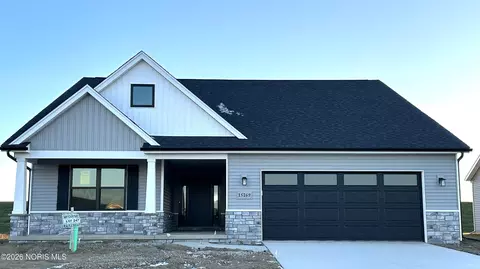 15269 Cypress Dr, Perrysburg, OH 43551