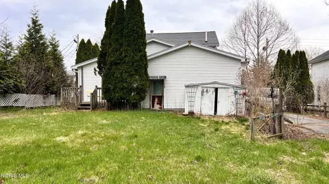 114 S Adrian St, Lyons, OH 43533 photo 5