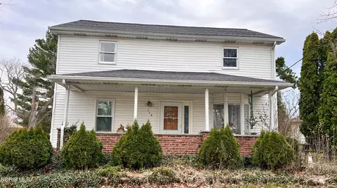 114 S Adrian St, Lyons, OH 43533