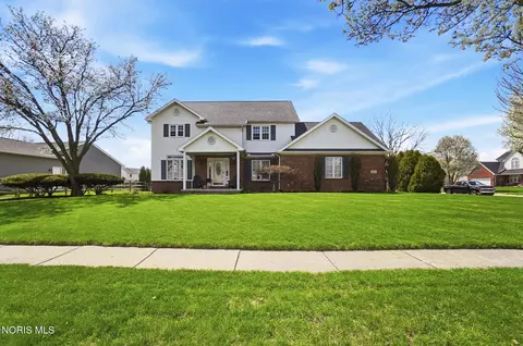 1912 Hamilton Dr, Perrysburg, OH 43551