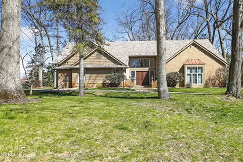 4819 Whitebirch Ct, Sylvania, OH 43560