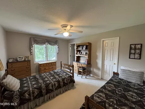 Bedroom - 7455 Valhalla Dr, Maumee, OH 43537 photo 4 of 4