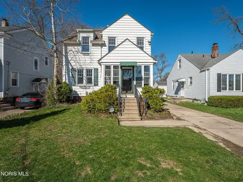 5265 Douglas Rd, Toledo, OH 43613