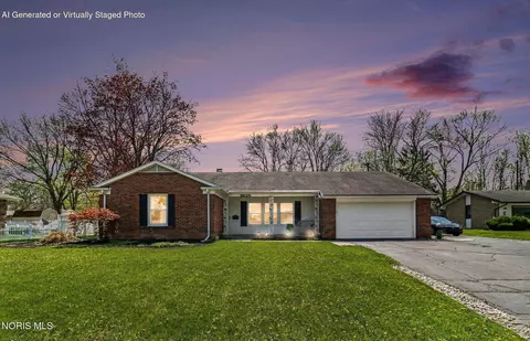 3825 Heatherbrook Dr, Toledo, OH 43614