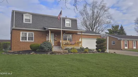 1726 Cherry Ln, Findlay, OH 45840