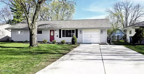 318 W South Boundary St, Perrysburg, OH 43551