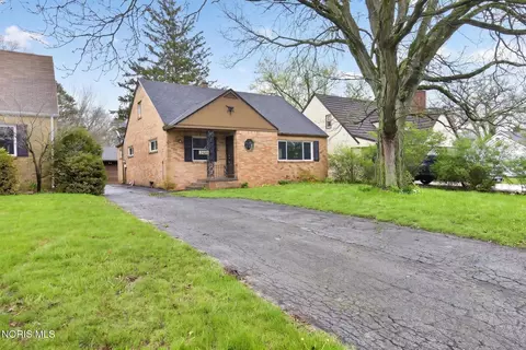 2520 Secor Rd, Toledo, OH 43606