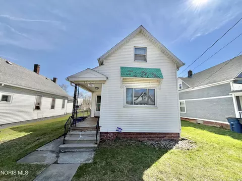 1207 Colton St, Toledo, OH 43609