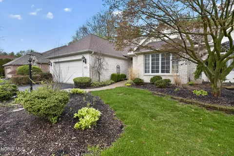 6934 Cedar Creek Ln, Toledo, OH 43617