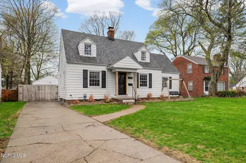 4008 Beechway Blvd, Toledo, OH 43614